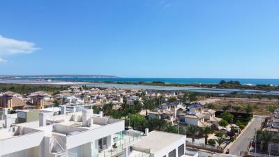 Apartment-for-sale-in-La-Marina-close-to-the-beach--5---Portals-
