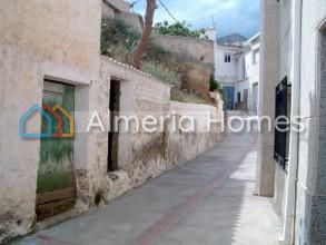 Image No.2-2 Bed Townhouse for sale