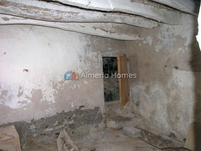 Image No.5-4 Bed Country House for sale