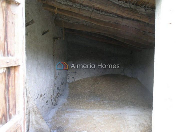 Image No.9-4 Bed Country House for sale