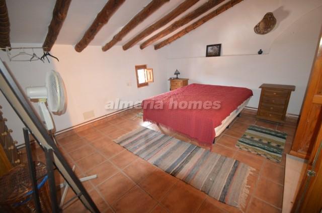 Image No.12-Maison de campagne de 5 chambres à vendre à Albox