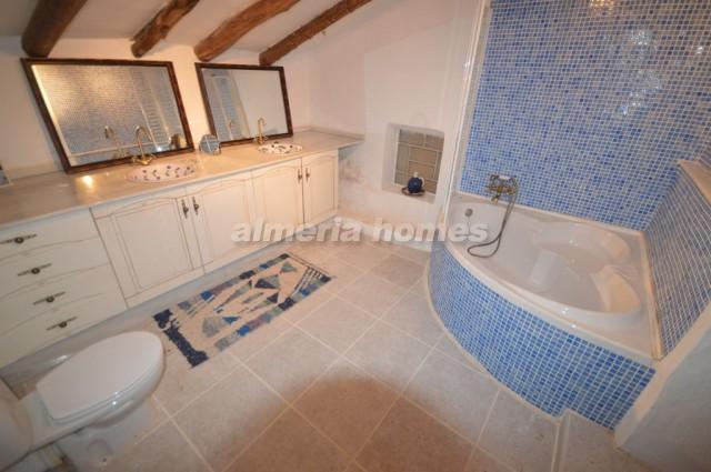 Image No.13-Maison de campagne de 5 chambres à vendre à Albox