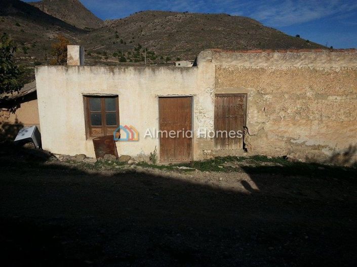 Image No.13-4 Bed Country House for sale