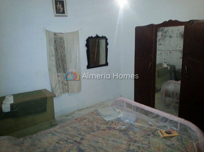 Image No.6-4 Bed Country House for sale