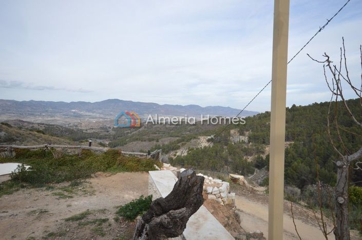 Image No.12-2 Bed Country House for sale