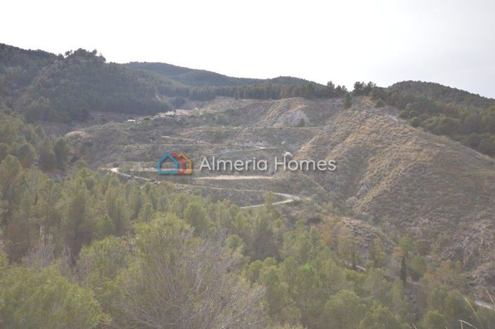 Image No.16-2 Bed Country House for sale