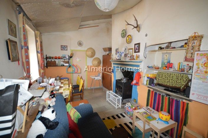 Image No.2-2 Bed Country House for sale