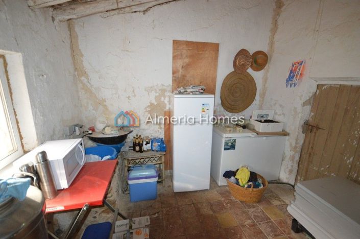 Image No.4-2 Bed Country House for sale