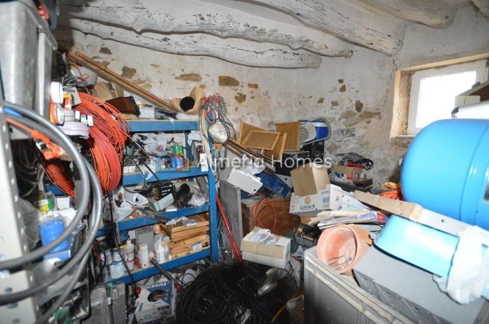 Image No.6-2 Bed Country House for sale