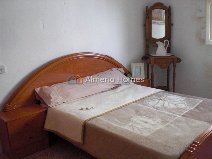 Image No.8-Maison de ville de 5 chambres à vendre à Serón