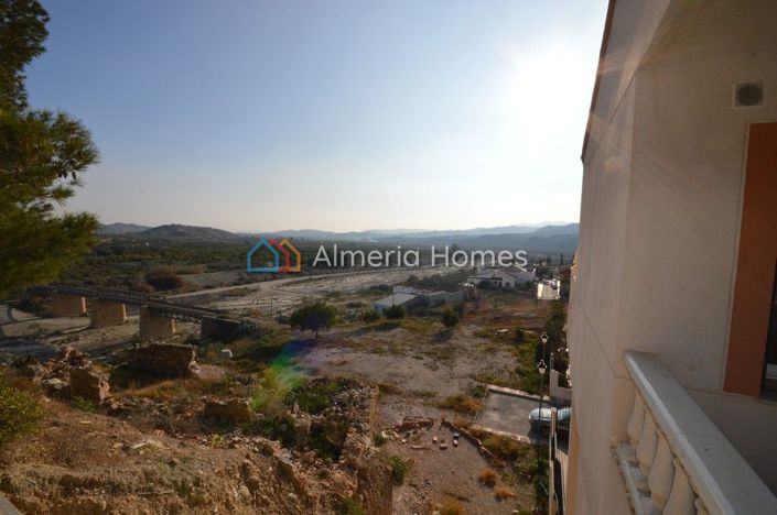 Image No.10-3 Bed Apartment for sale