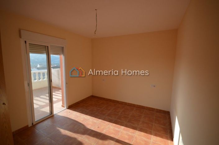 Image No.6-3 Bed Apartment for sale