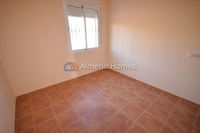 Image No.8-3 Bed Apartment for sale