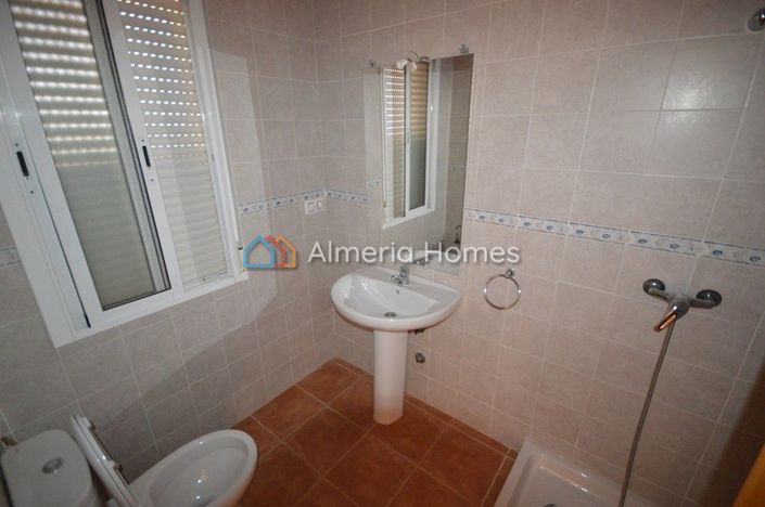 Image No.9-3 Bed Apartment for sale