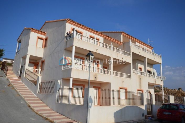 Image No.11-3 Bed Apartment for sale