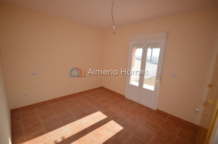 Image No.7-3 Bed Apartment for sale