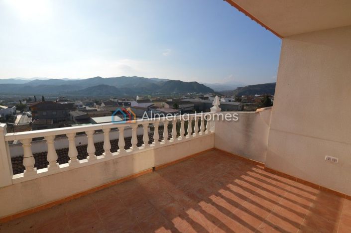 Image No.9-3 Bed Apartment for sale