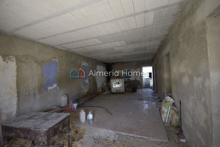 Image No.4-2 Bed Country House for sale