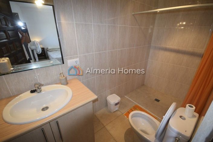 Image No.11-3 Bed Townhouse for sale