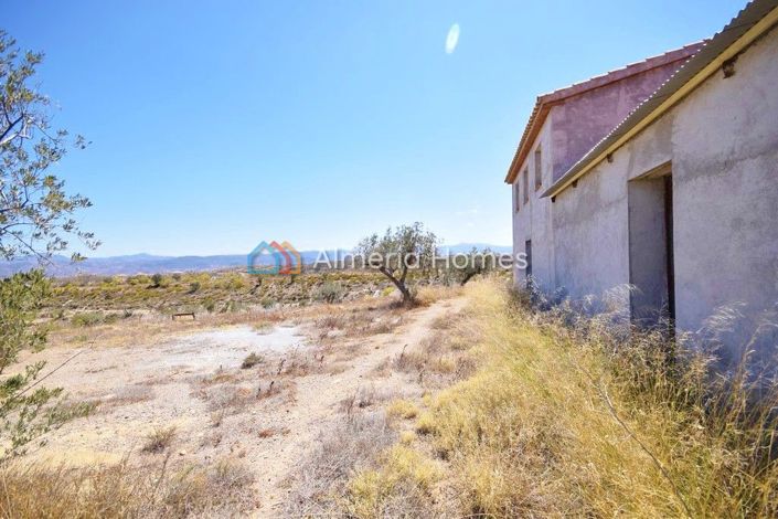 Image No.13-3 Bed Country House for sale