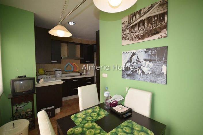 Image No.2-4 Bed Apartment for sale