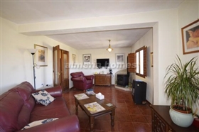 Image No.2-6 Bed Country House for sale