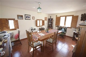 Image No.3-6 Bed Country House for sale