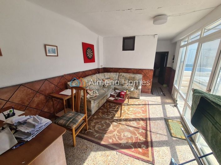 Image No.6-5 Bed Townhouse for sale