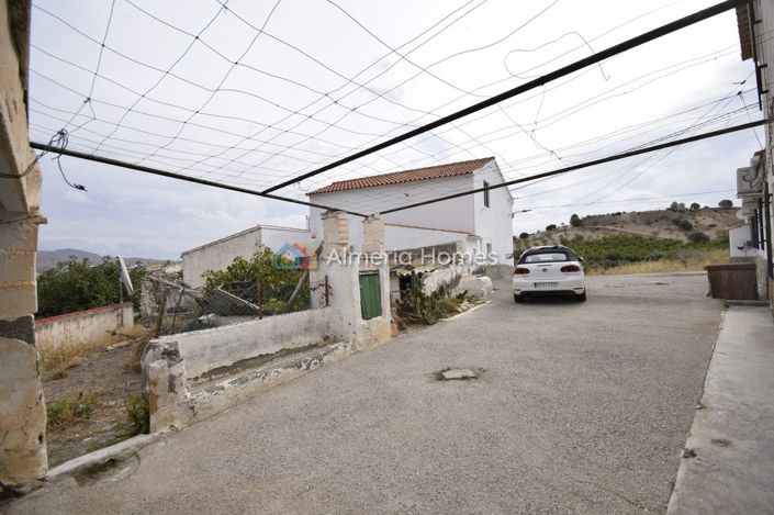 Image No.15-4 Bed Country House for sale