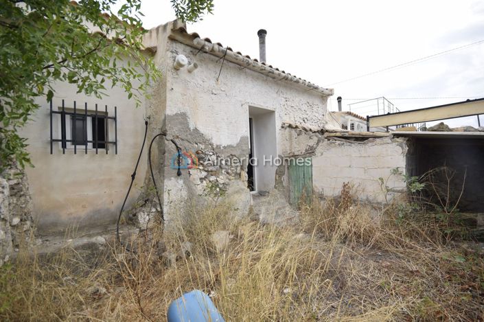 Image No.18-4 Bed Country House for sale
