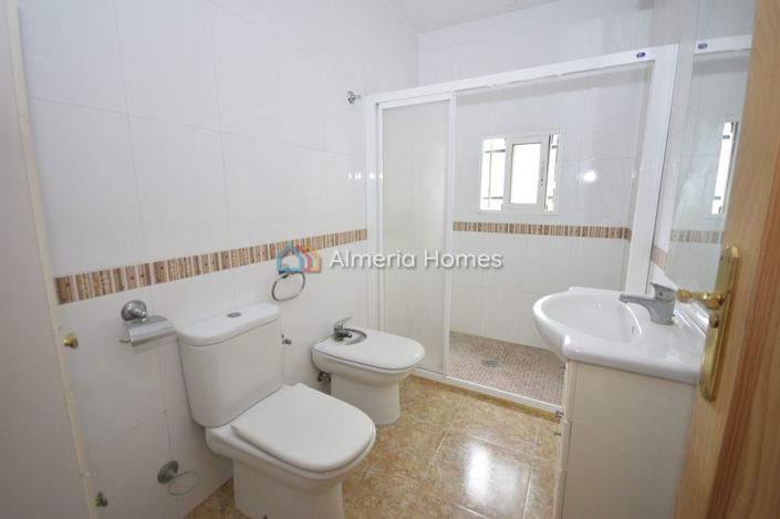 Image No.4-4 Bed Country House for sale