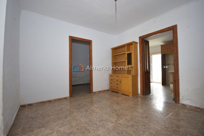 Image No.8-4 Bed Country House for sale