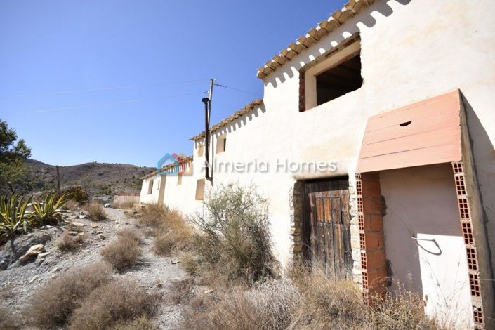 Image No.7-Maison de campagne de 3 chambres à vendre à Oria