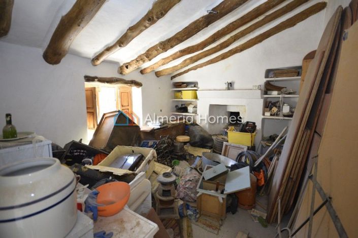 Image No.8-Maison de campagne de 3 chambres à vendre à Oria