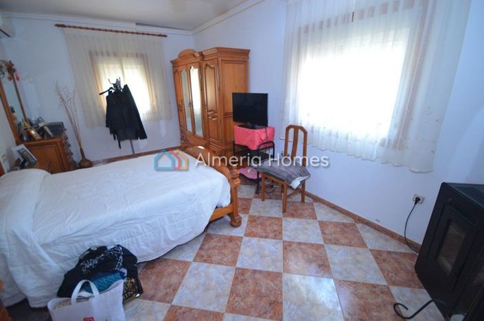 Image No.9-4 Bed Villa for sale