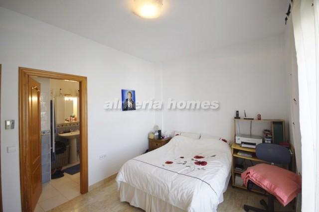 Image No.7-2 Bed Villa for sale