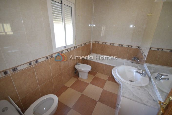 Image No.5-3 Bed Villa for sale