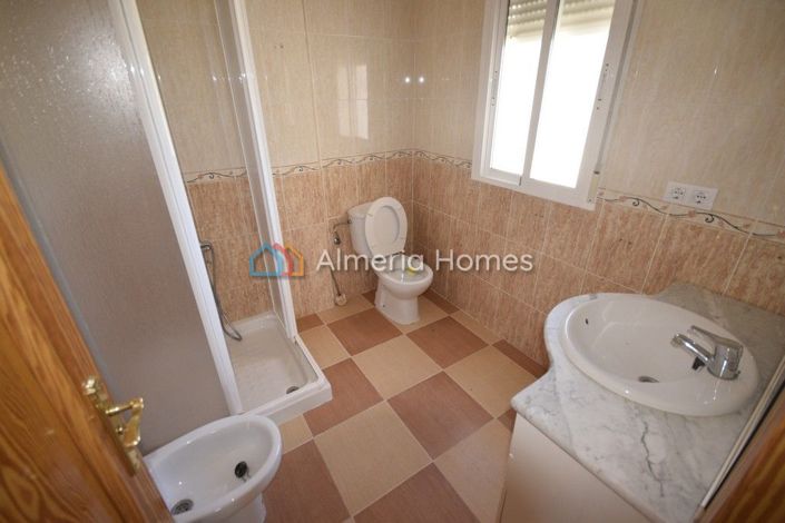 Image No.7-3 Bed Villa for sale