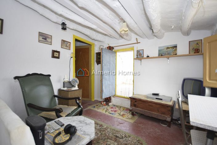 Image No.11-3 Bed Townhouse for sale