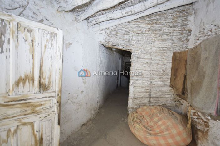 Image No.18-3 Bed Townhouse for sale