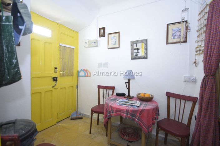 Image No.2-3 Bed Townhouse for sale