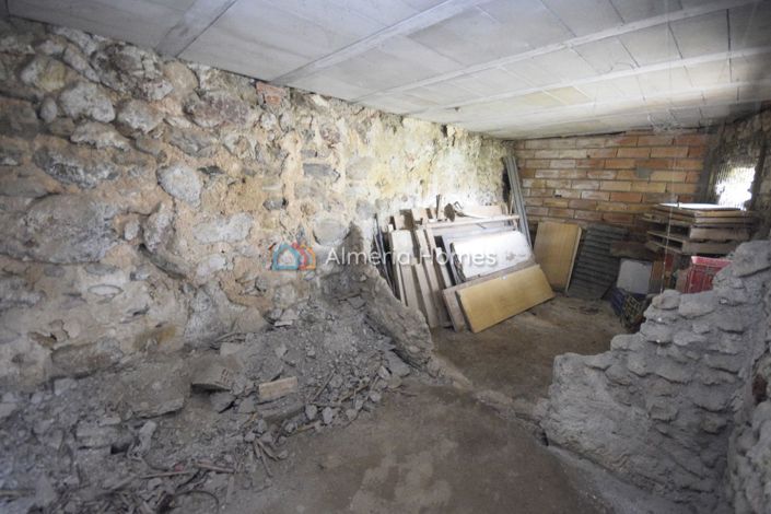 Image No.27-3 Bed Townhouse for sale