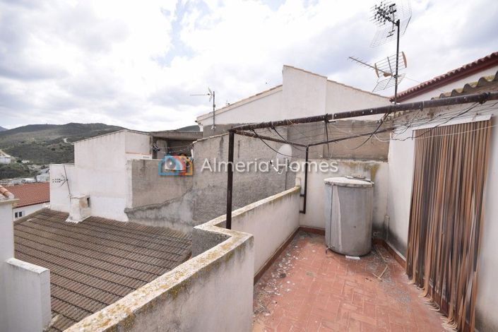 Image No.15-4 Bed Townhouse for sale