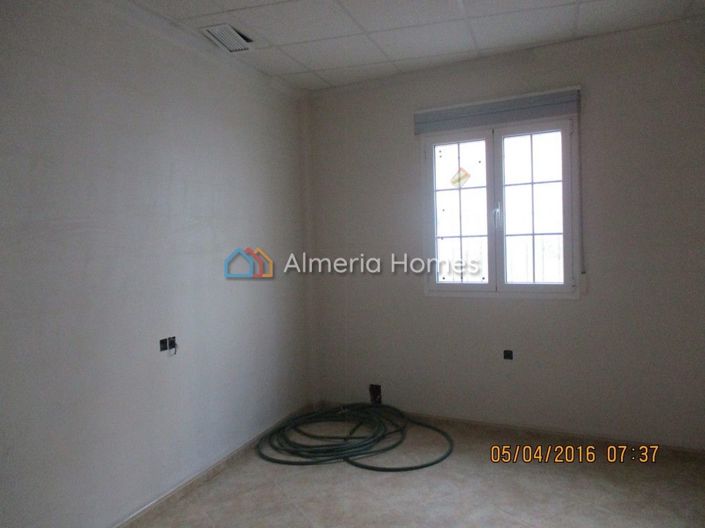 Image No.2-2 Bed Townhouse for sale