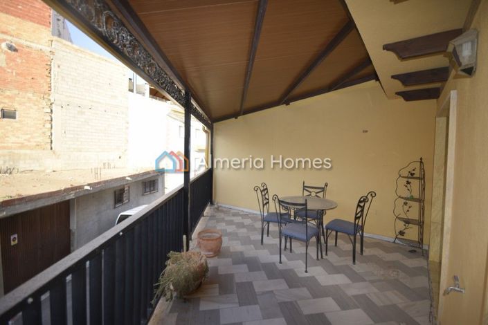 Image No.10-4 Bed Townhouse for sale