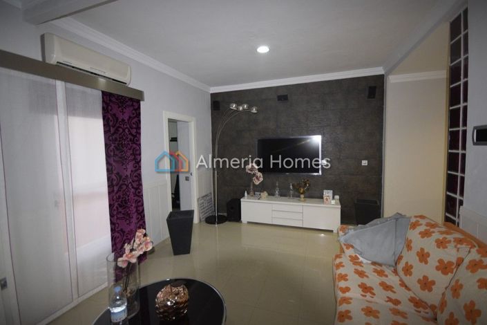 Image No.6-4 Bed Townhouse for sale