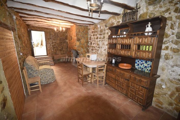 Image No.4-3 Bed Country House for sale
