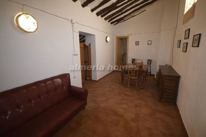 Image No.5-3 Bed Country House for sale