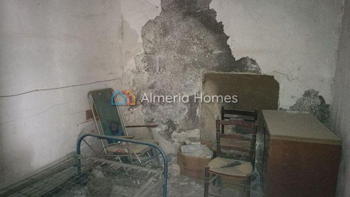 Image No.6-3 Bed Townhouse for sale