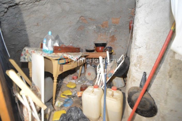 Image No.15-3 Bed Country House for sale